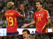 关于3-1：一场优秀的巴萨在小德比中横扫西班牙人的信息