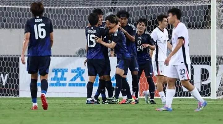 包含中国香港球员陈晋一已返回申花队无缘东亚杯对阵国足的词条