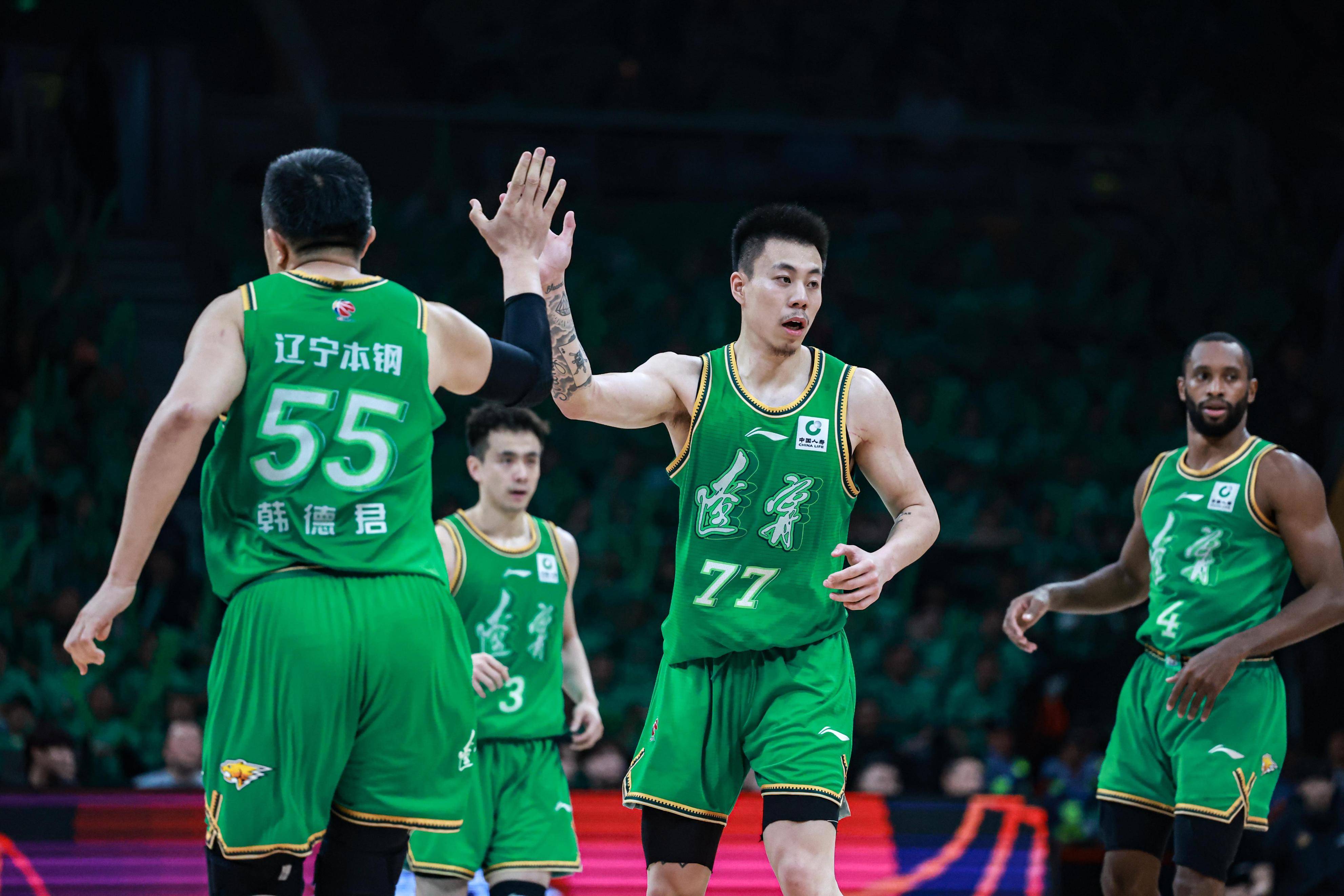从辽宁本钢12连胜看CBA争冠格局：广东新疆成最大对手的简单介绍