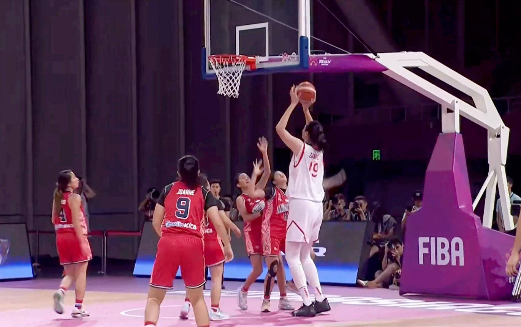 半岛体育-亚洲杯-张子宇11分钟13分中国女篮狂胜印尼51分(中国女篮打印度)