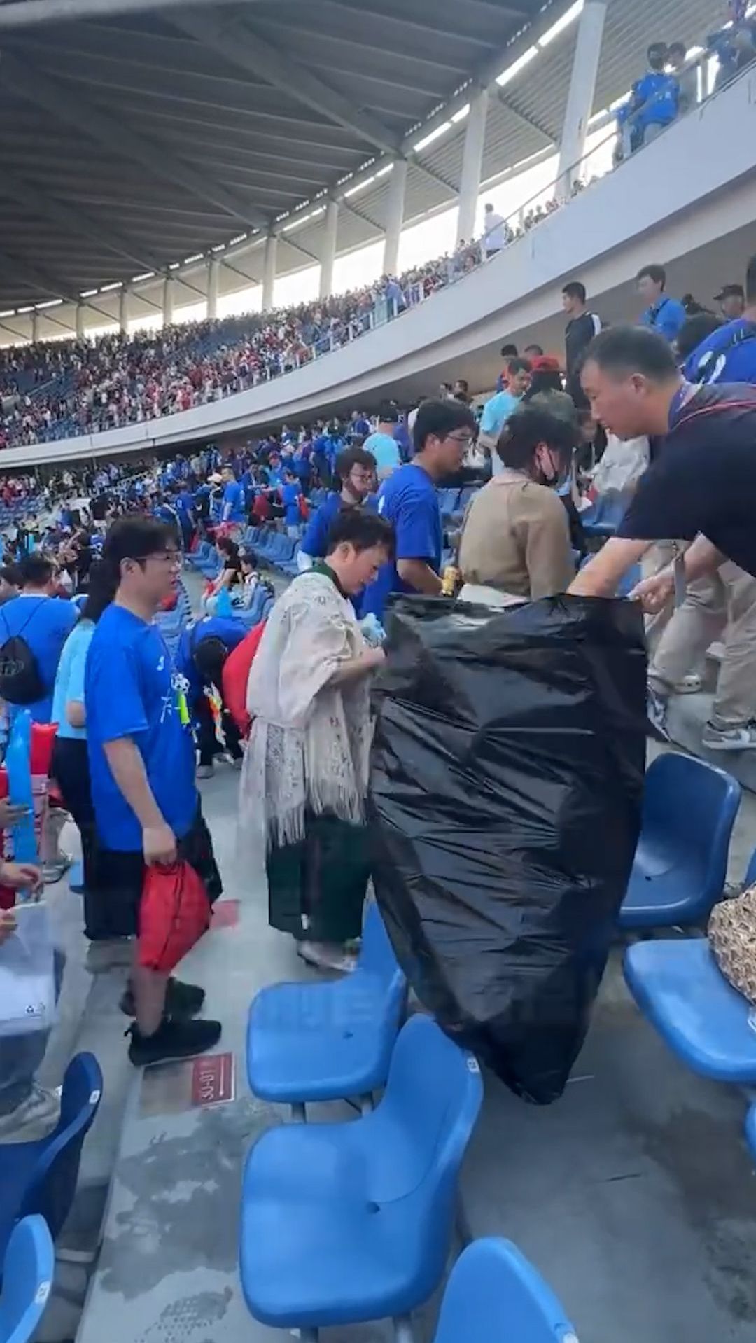 半岛体育-苏超彻底火了！央妈不仅点赞还要转播，这下江苏人的架吵到了全国的简单介绍